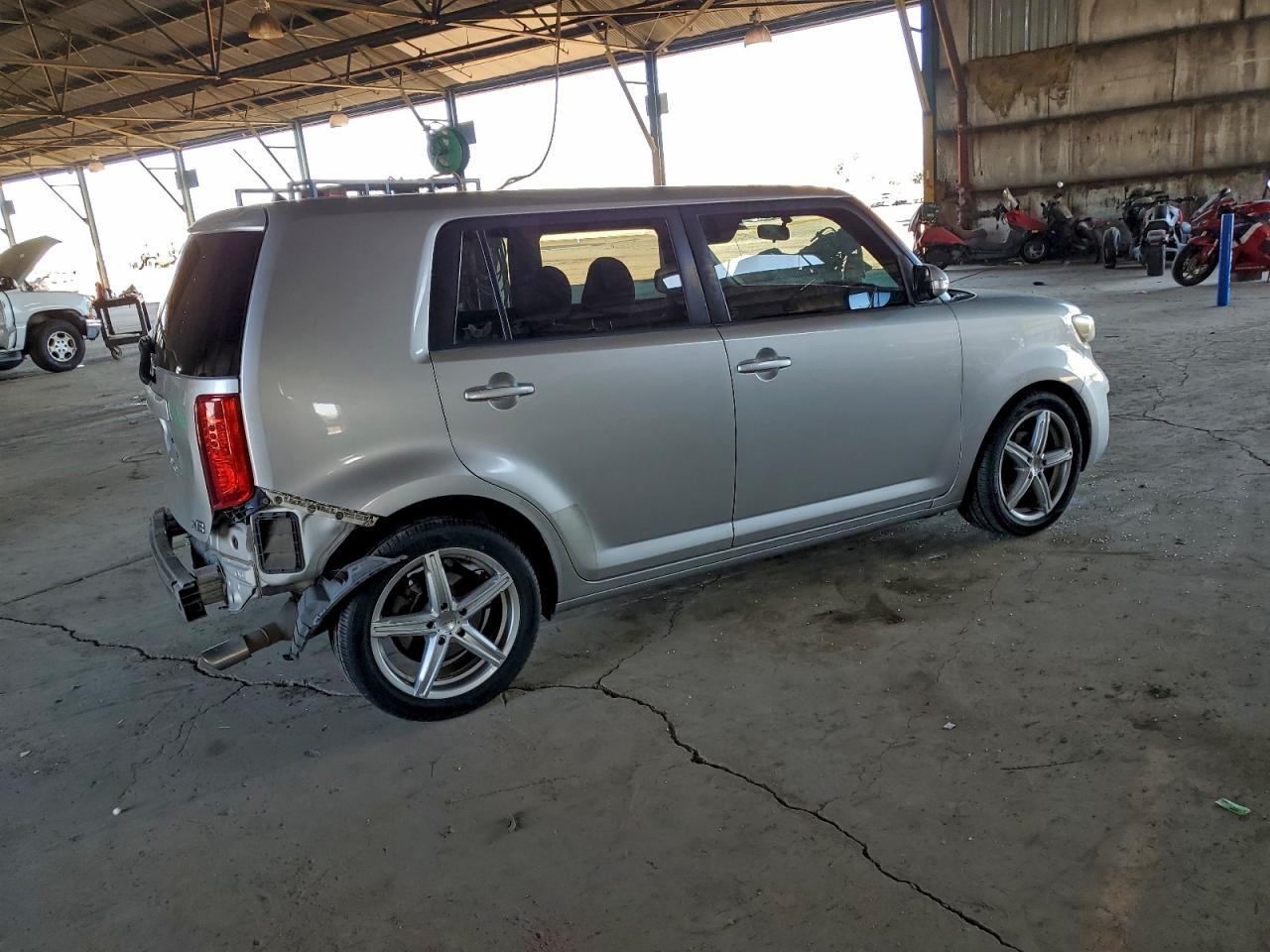 2010 TOYOTA SCION