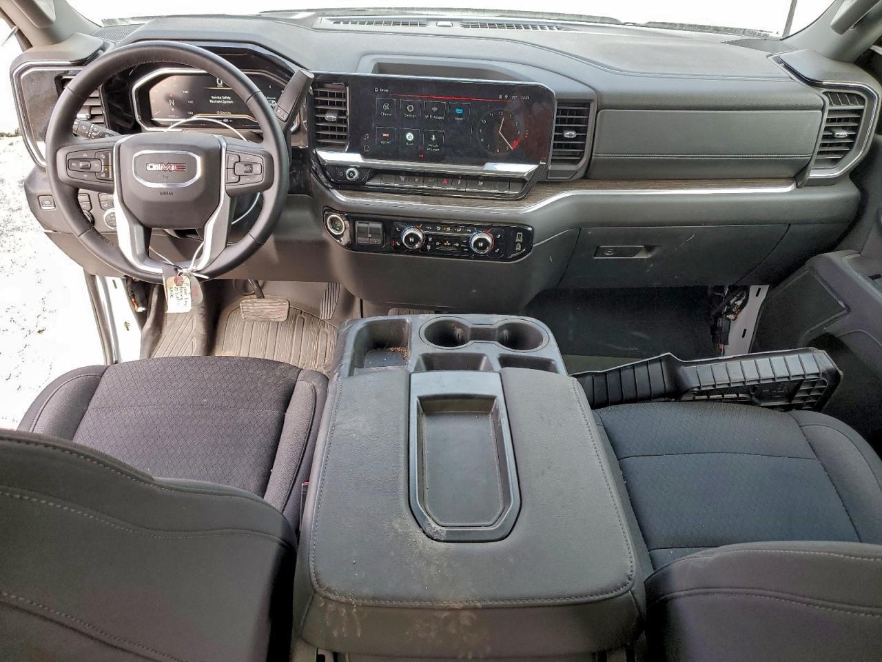 2025 GMC Sierra