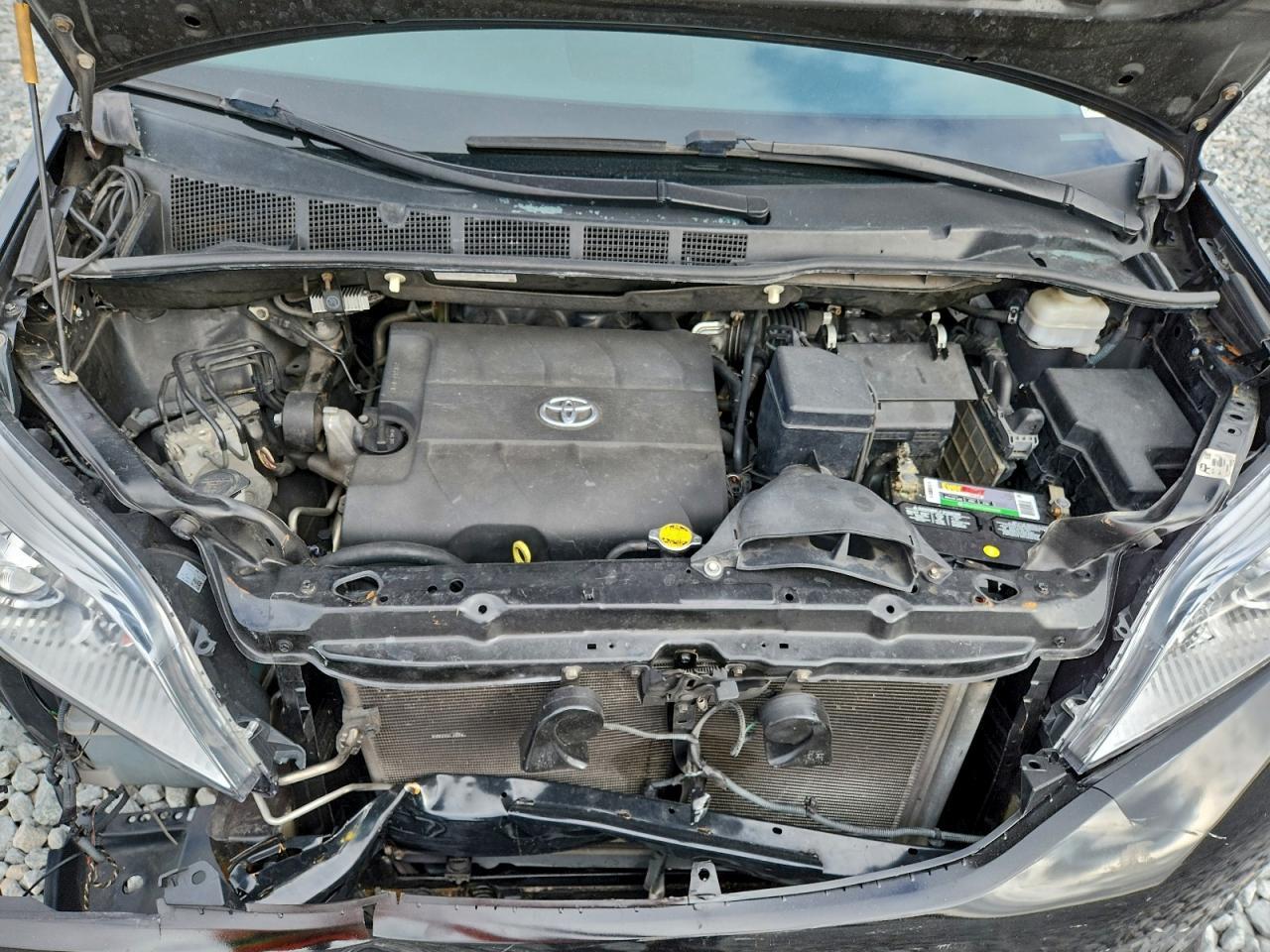 2013 TOYOTA SIENNA