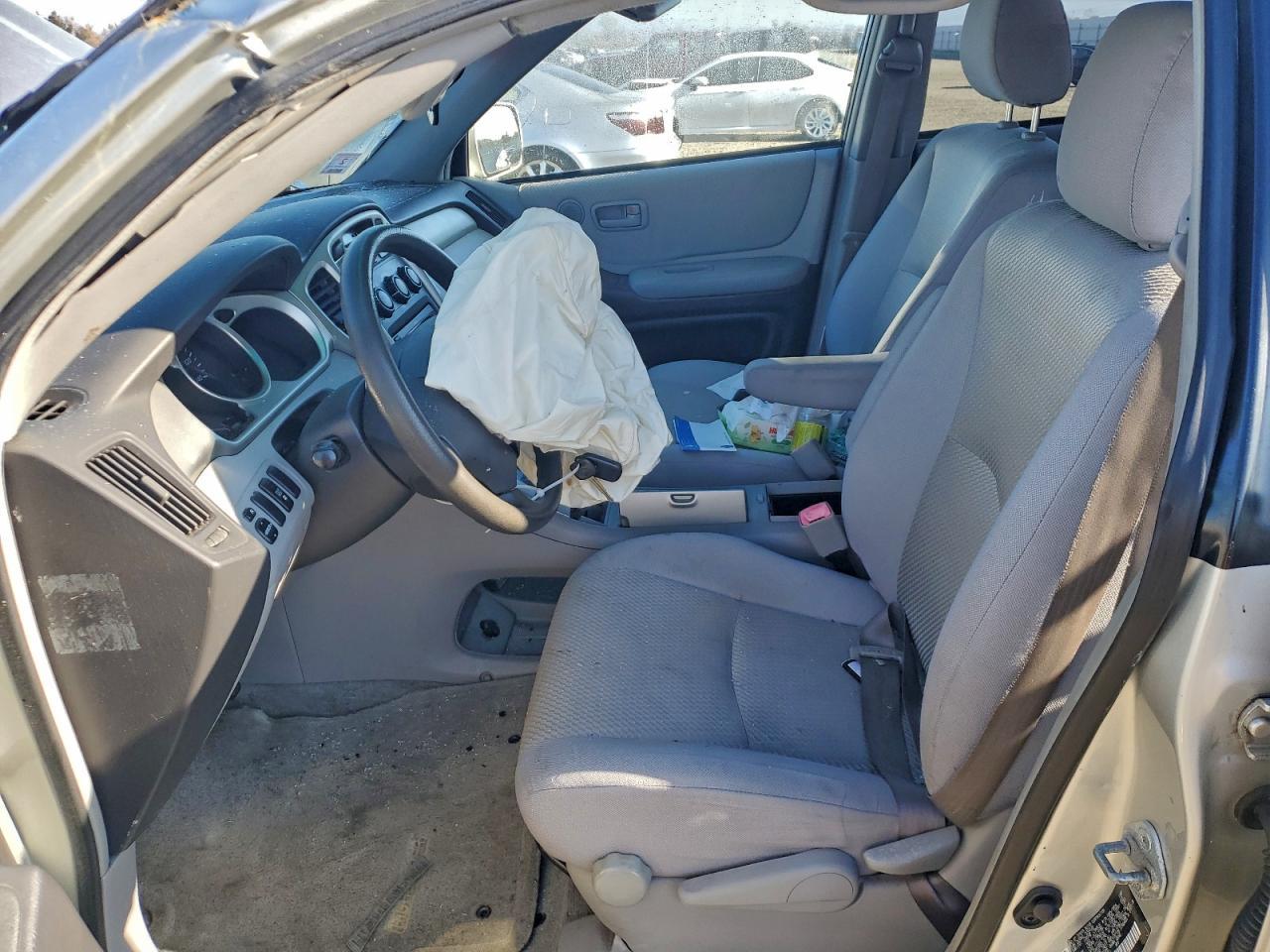 2005 TOYOTA HIGHLANDER