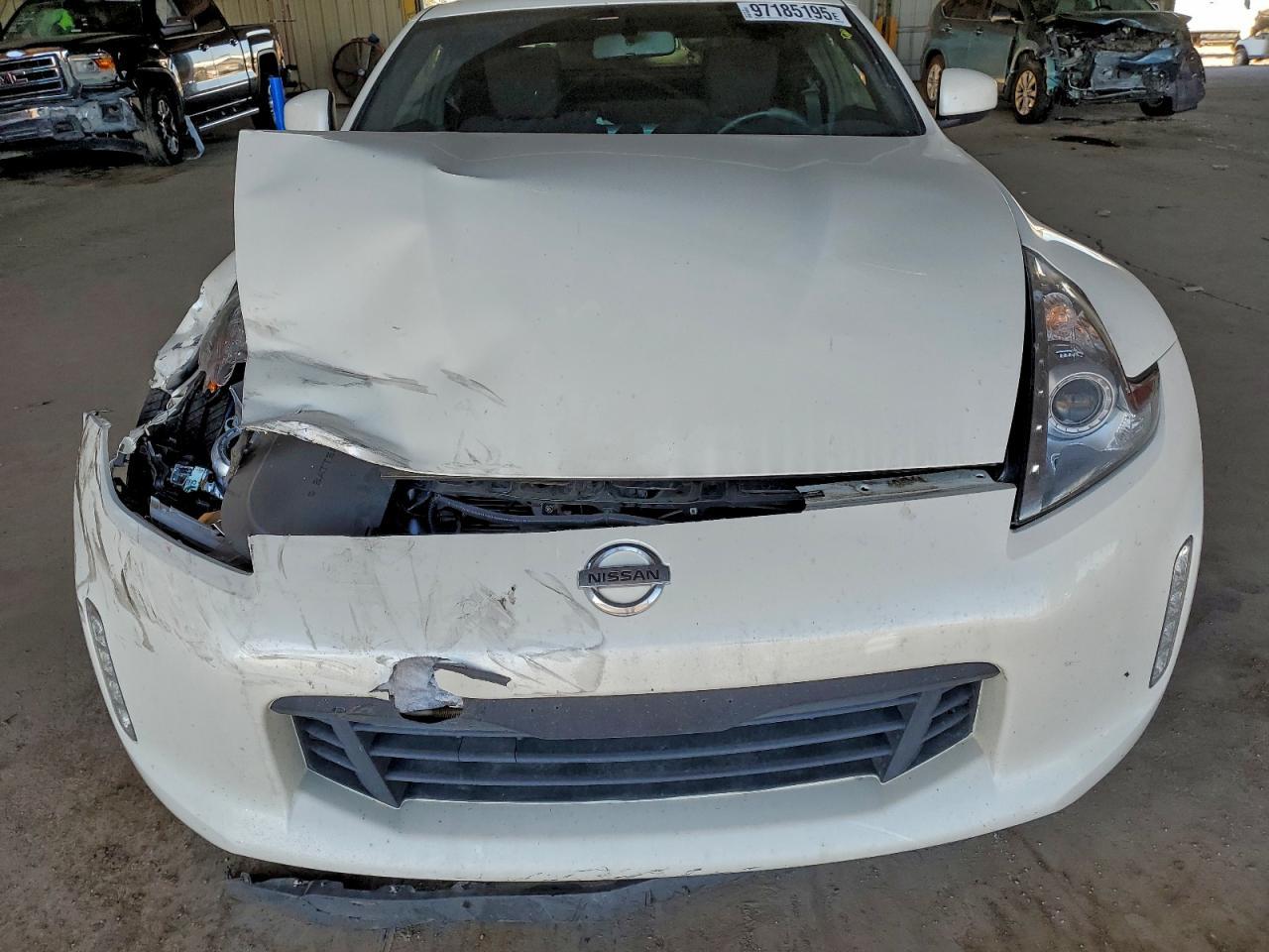 2016 NISSAN 370Z