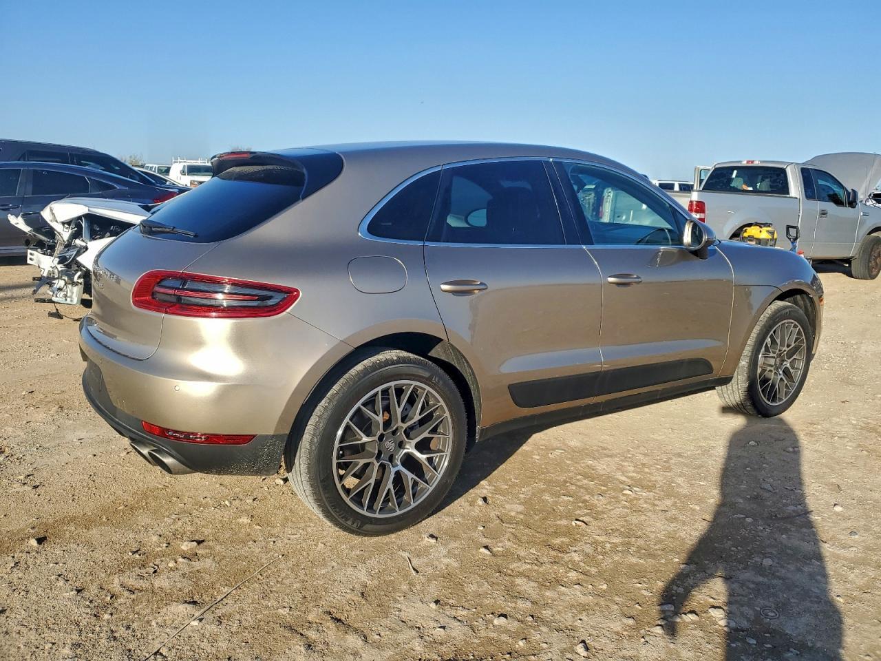 2015 PORSCHE Macan