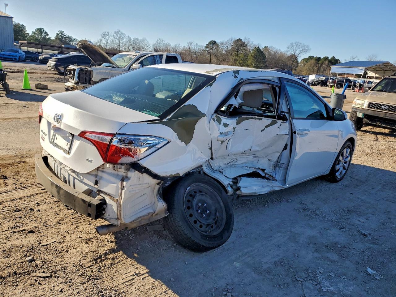 2015 TOYOTA COROLLA