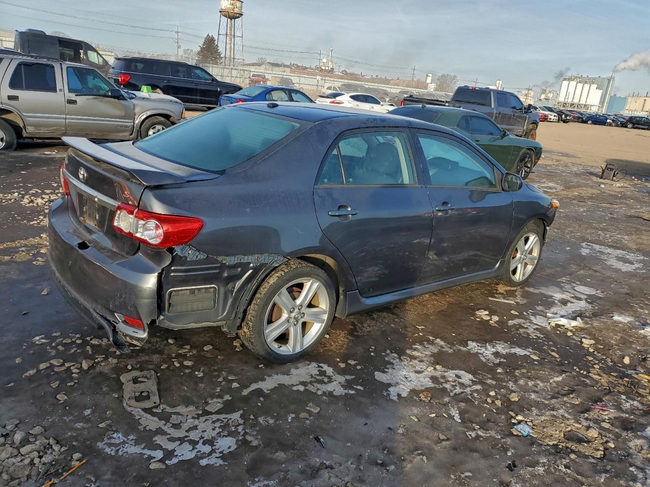 2013 TOYOTA COROLLA