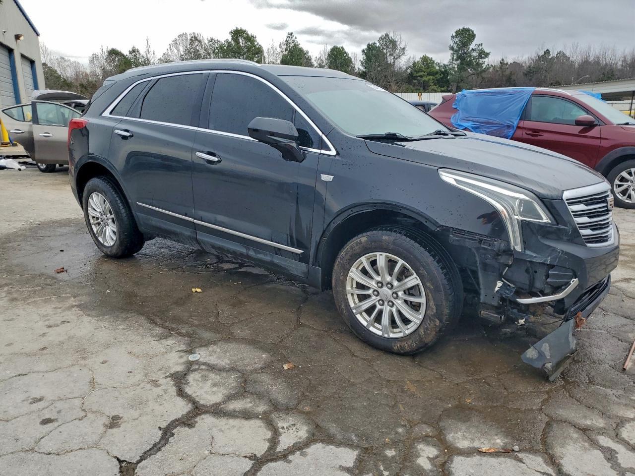 2017 CADILLAC XT5