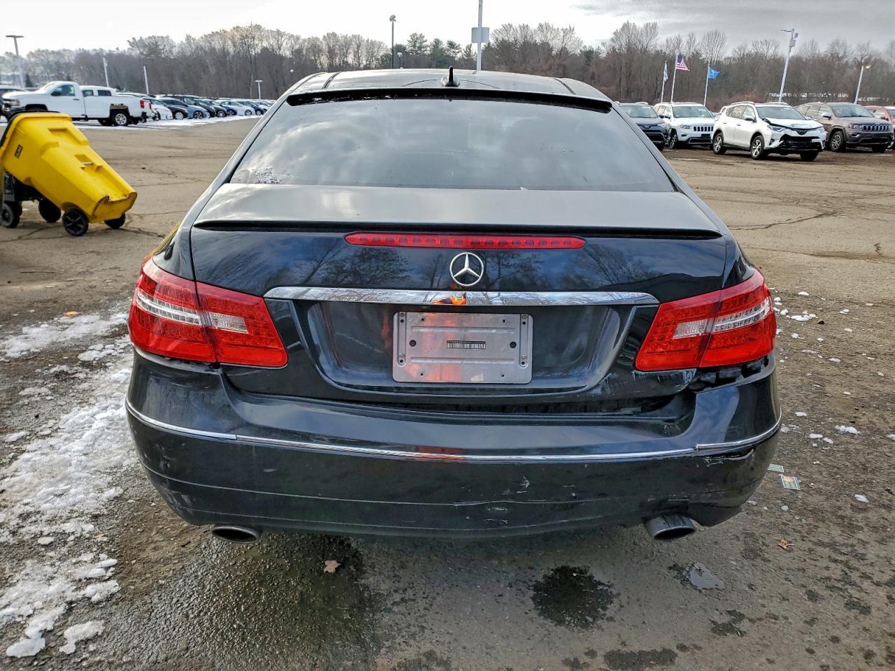 2013 MERCEDES-BENZ E-Class