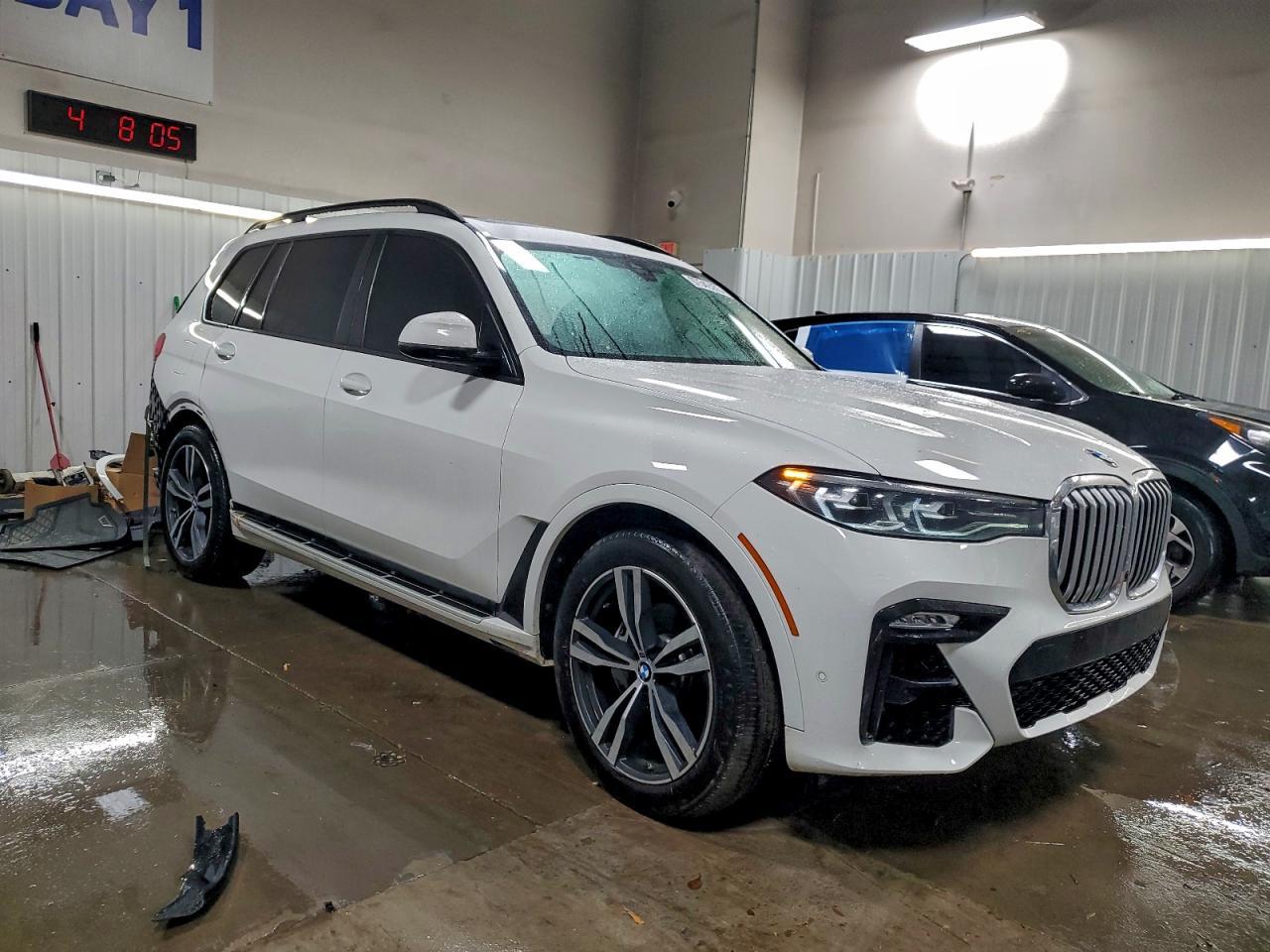 2020 BMW X7