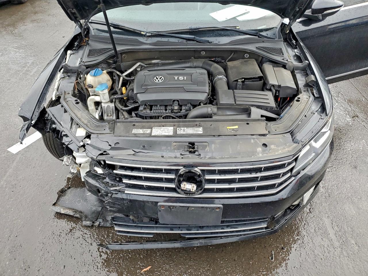 2016 VOLKSWAGEN Passat