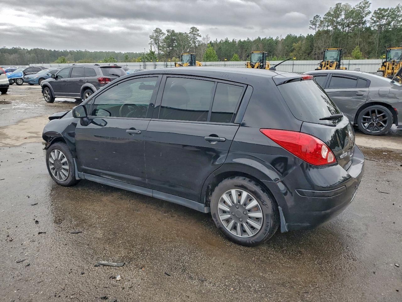 2010 NISSAN VERSA