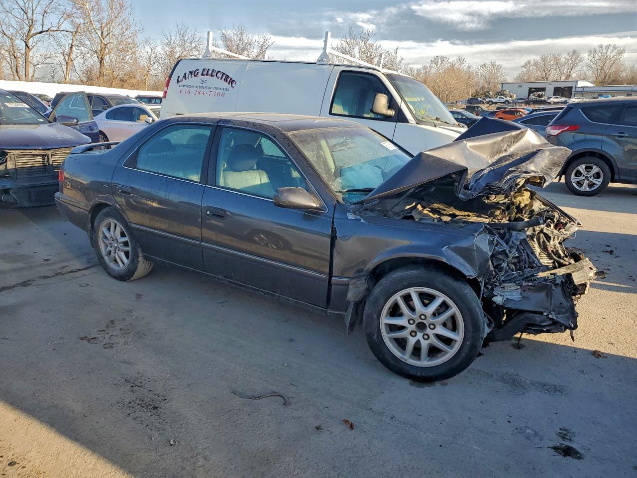2001 TOYOTA CAMRY
