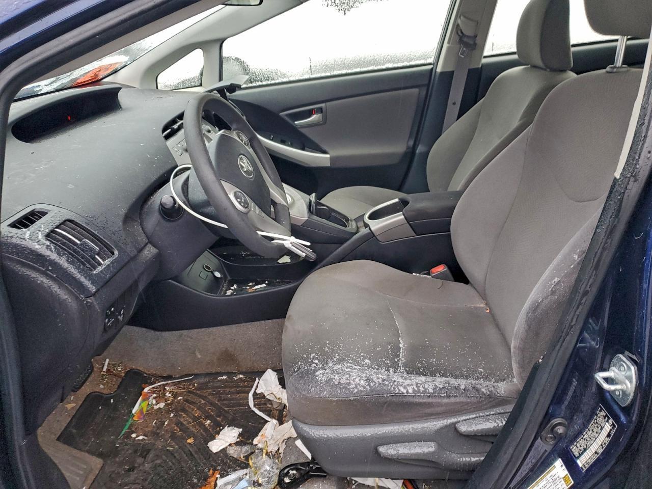 2015 TOYOTA PRIUS