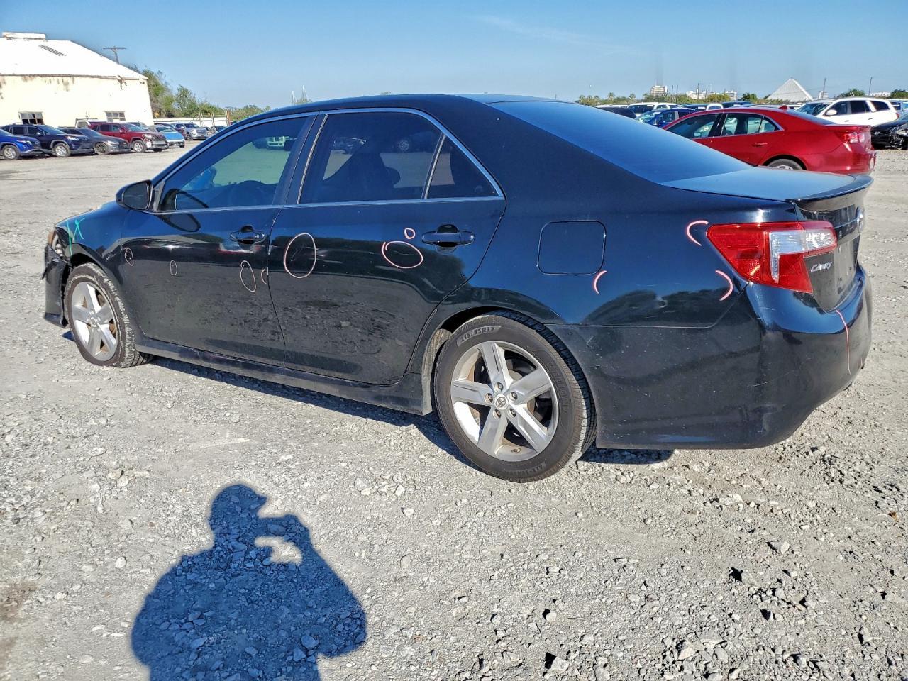 2013 TOYOTA CAMRY