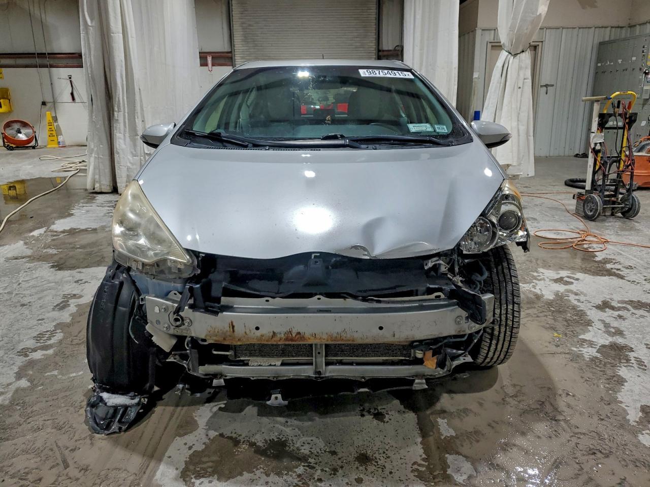 2012 TOYOTA Prius c