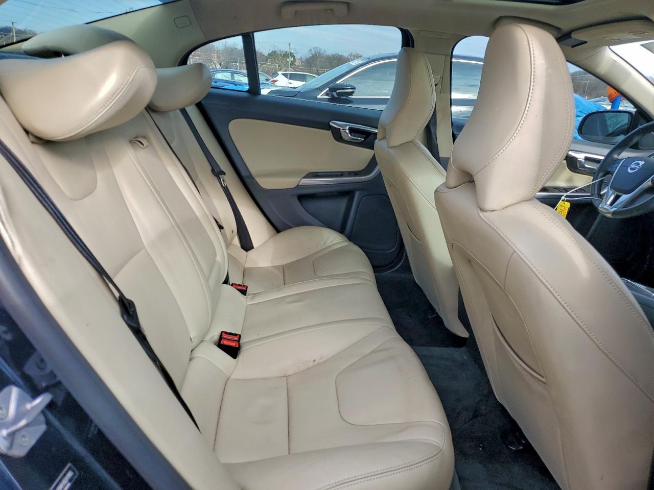 2016 VOLVO S60
