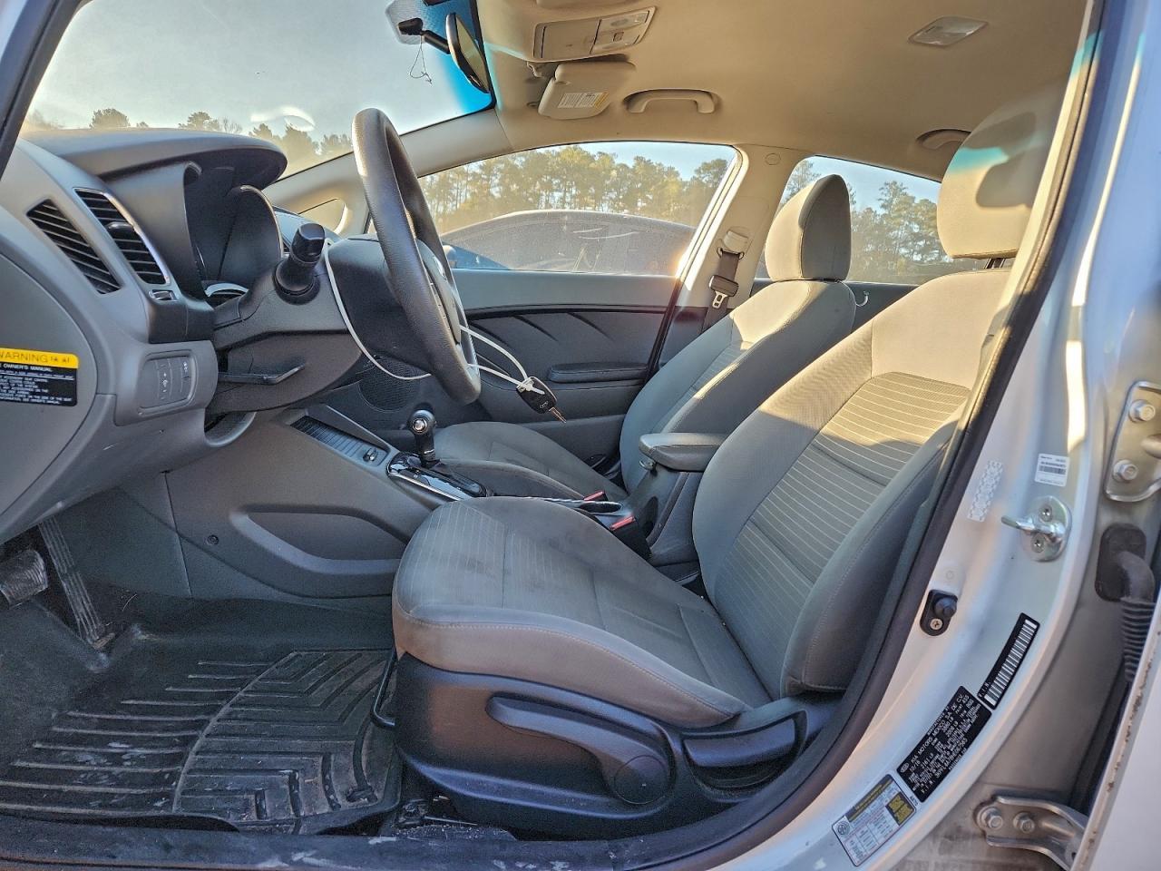 2017 KIA FORTE