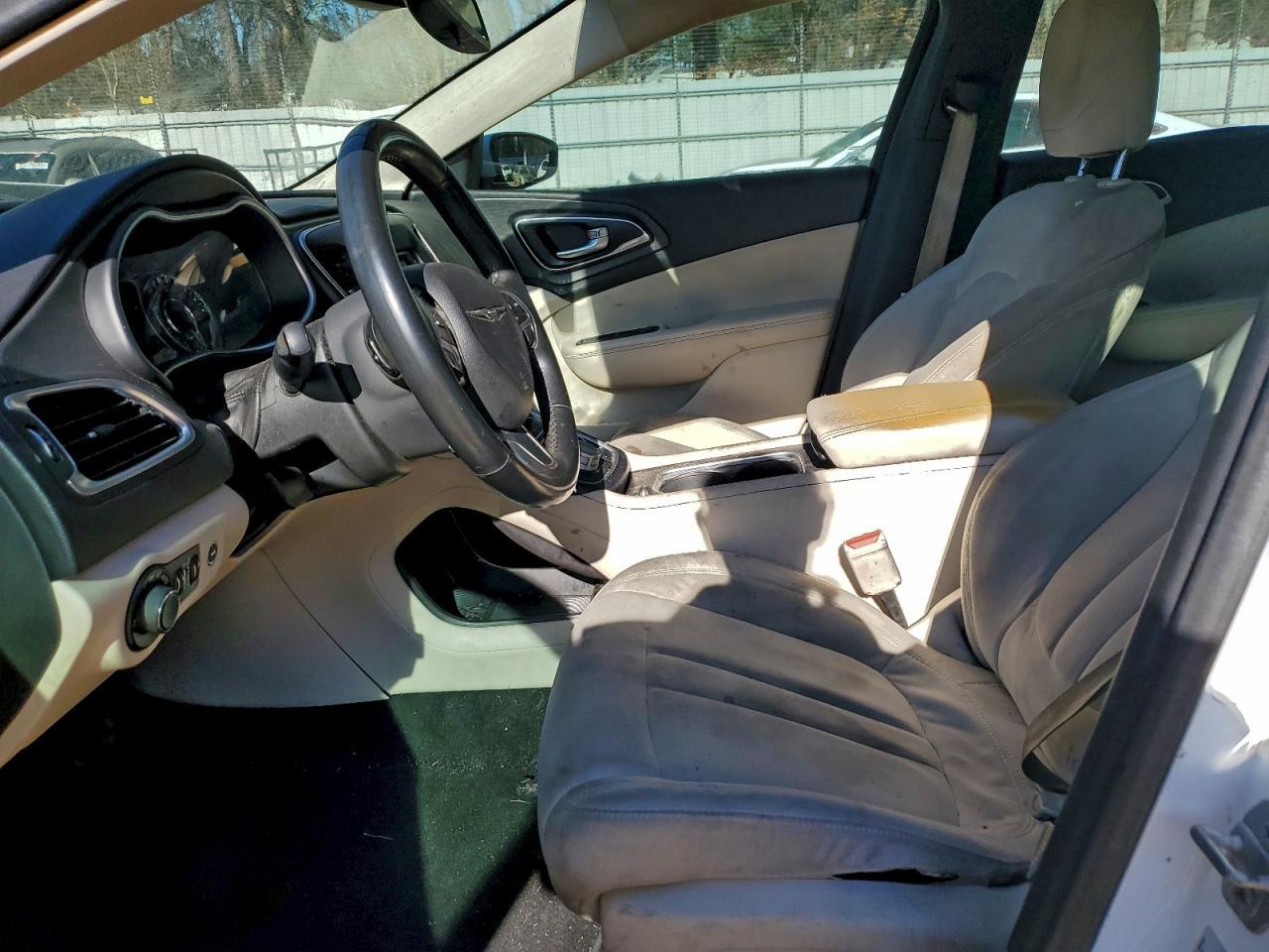 2015 CHRYSLER 200