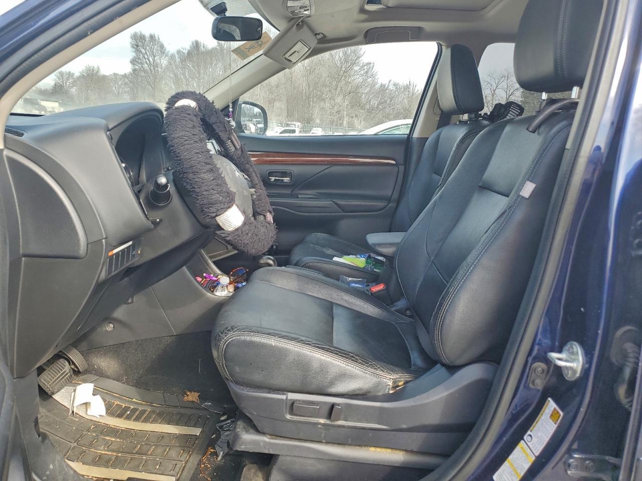 2014 MITSUBISHI outlander