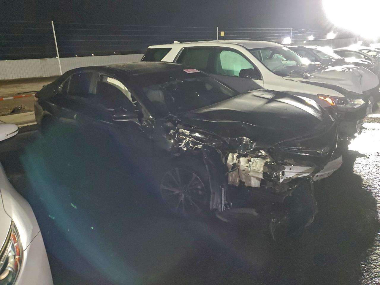 2018 TOYOTA CAMRY