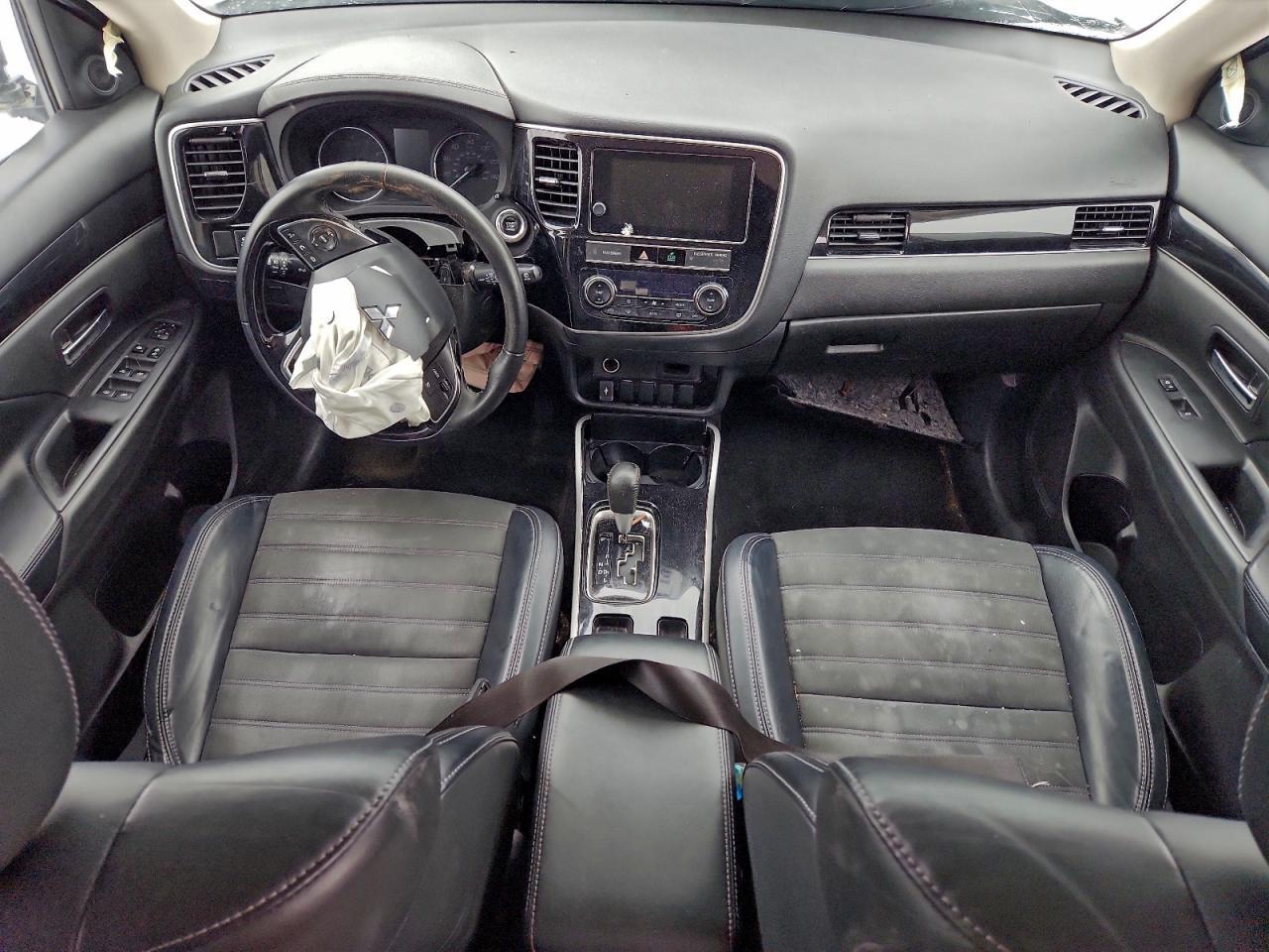 2019 MITSUBISHI outlander