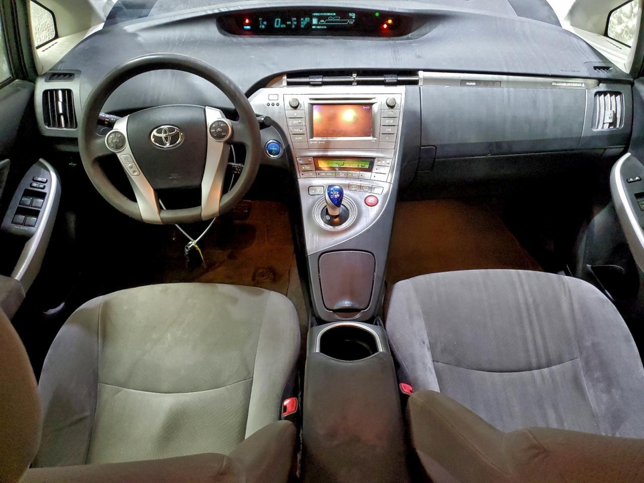 2012 TOYOTA Prius Plug-In
