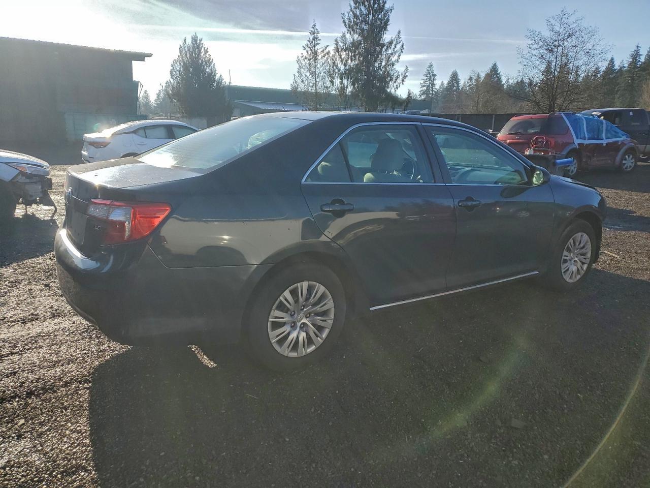 2013 TOYOTA CAMRY