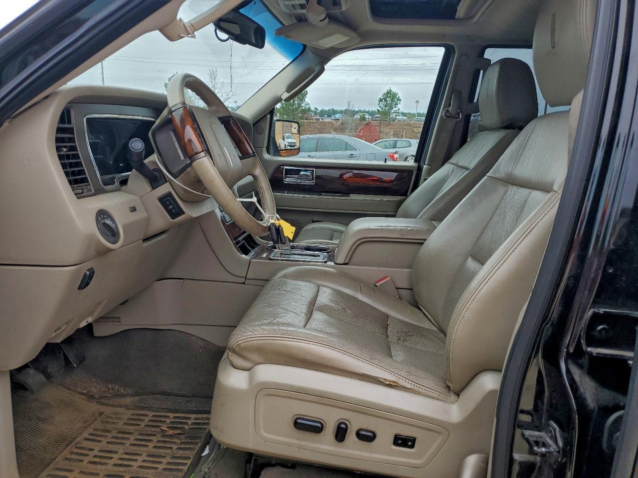2012 LINCOLN Navigator