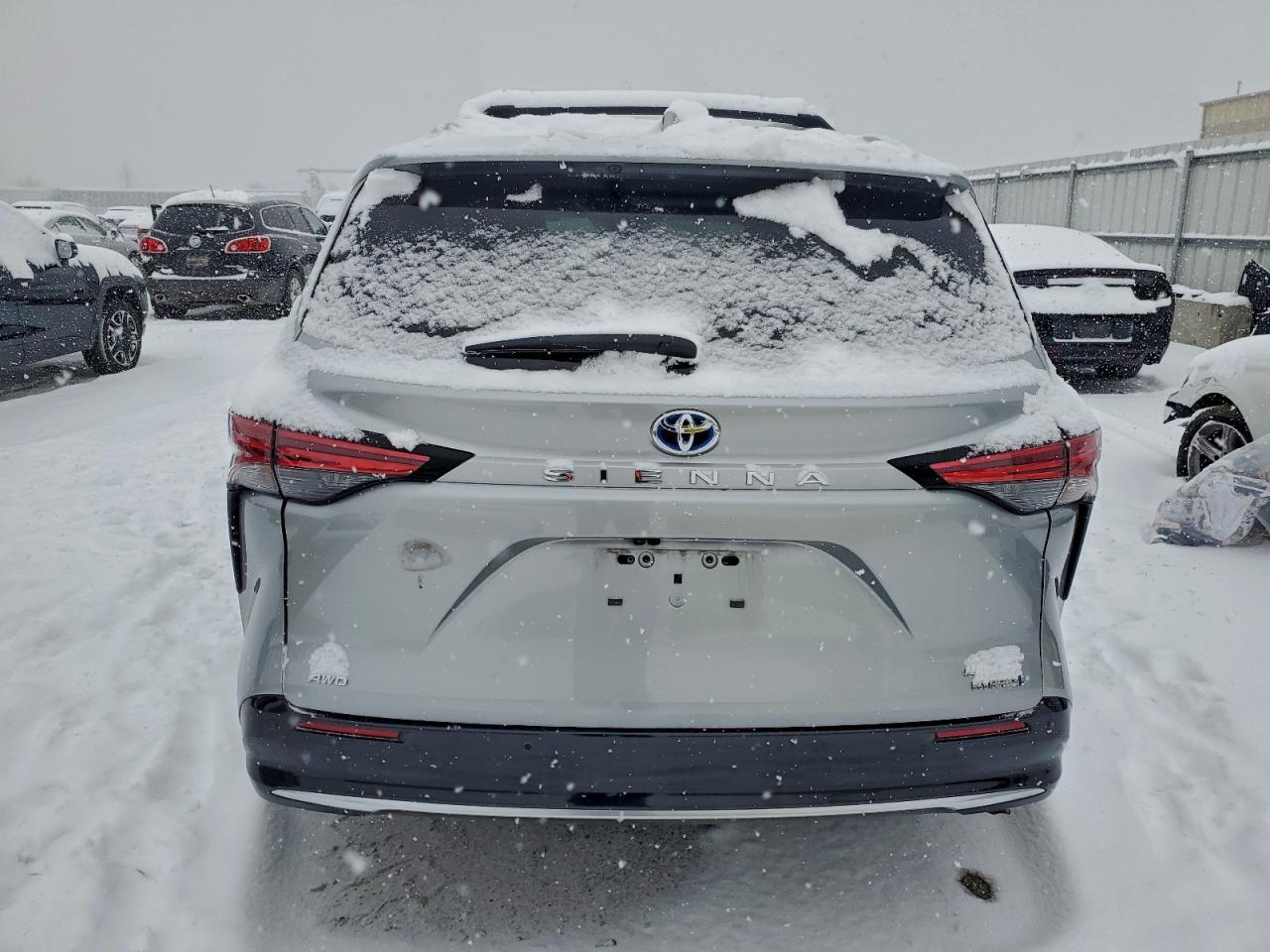 2024 TOYOTA SIENNA