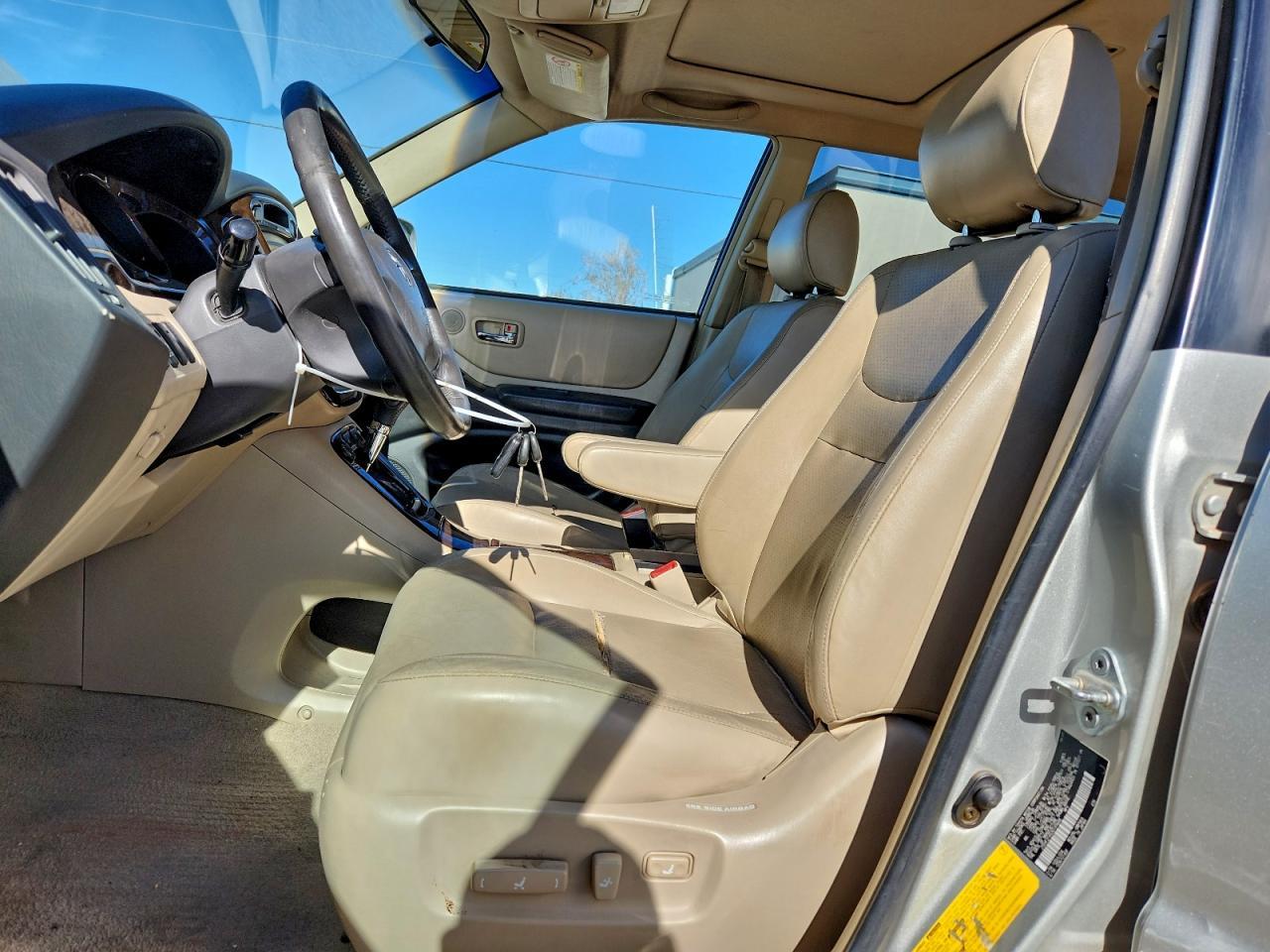 2003 TOYOTA HIGHLANDER