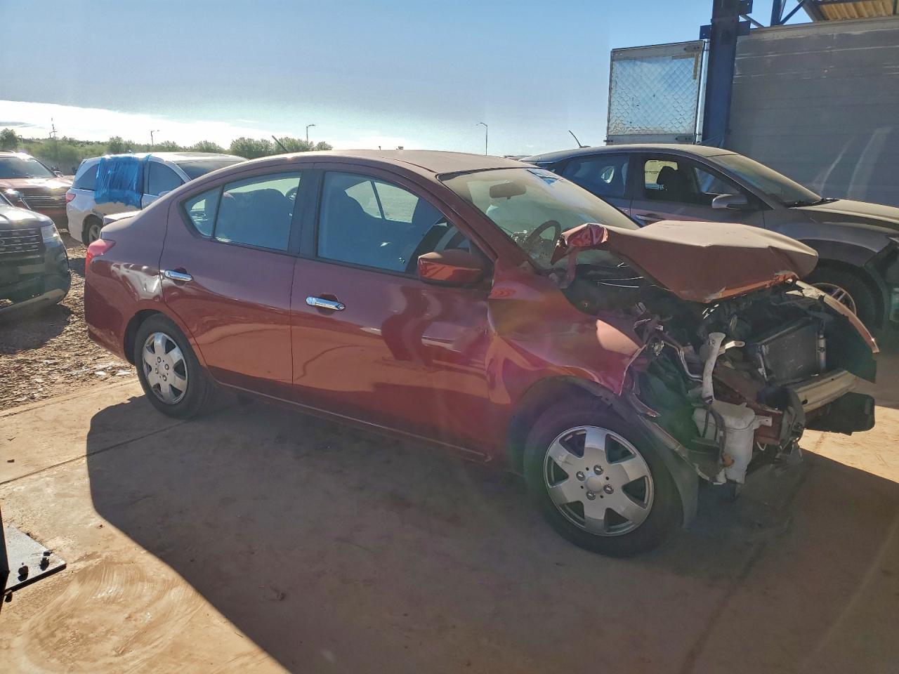2017 NISSAN VERSA