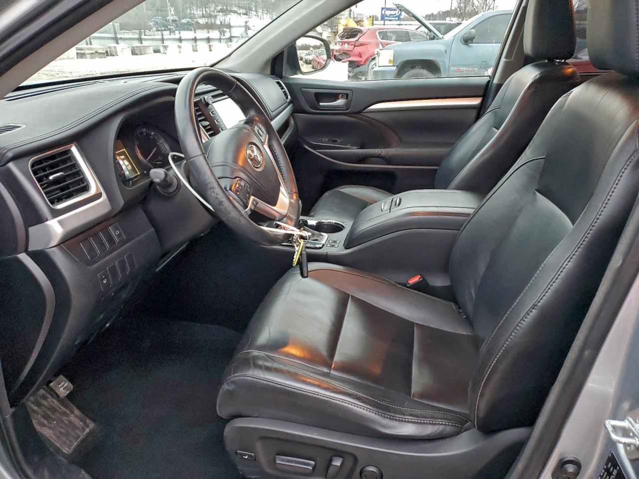 2015 TOYOTA HIGHLANDER