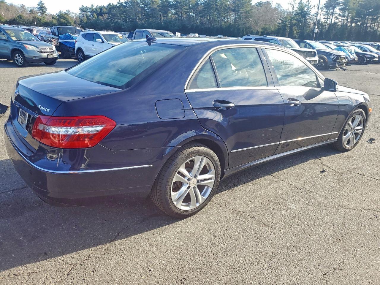 2010 MERCEDES-BENZ E-Class