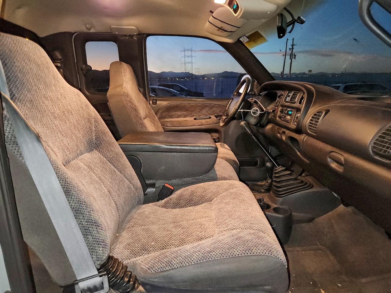 1998 DODGE Ram 2500