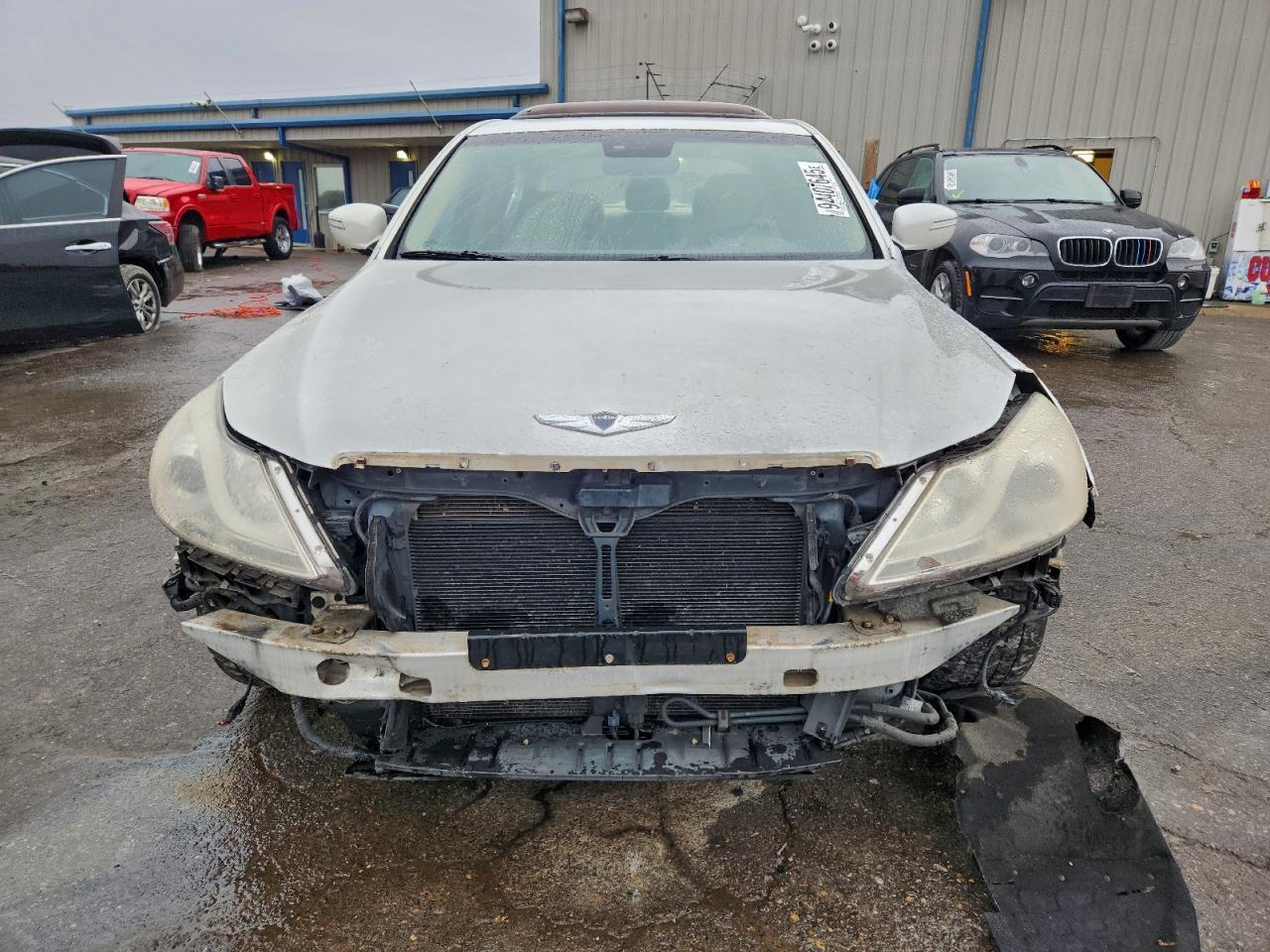 2013 HYUNDAI GENESIS