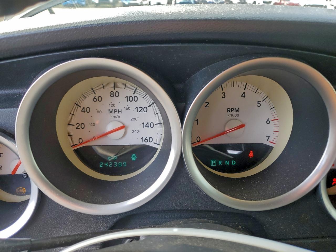2005 DODGE MAGNUM