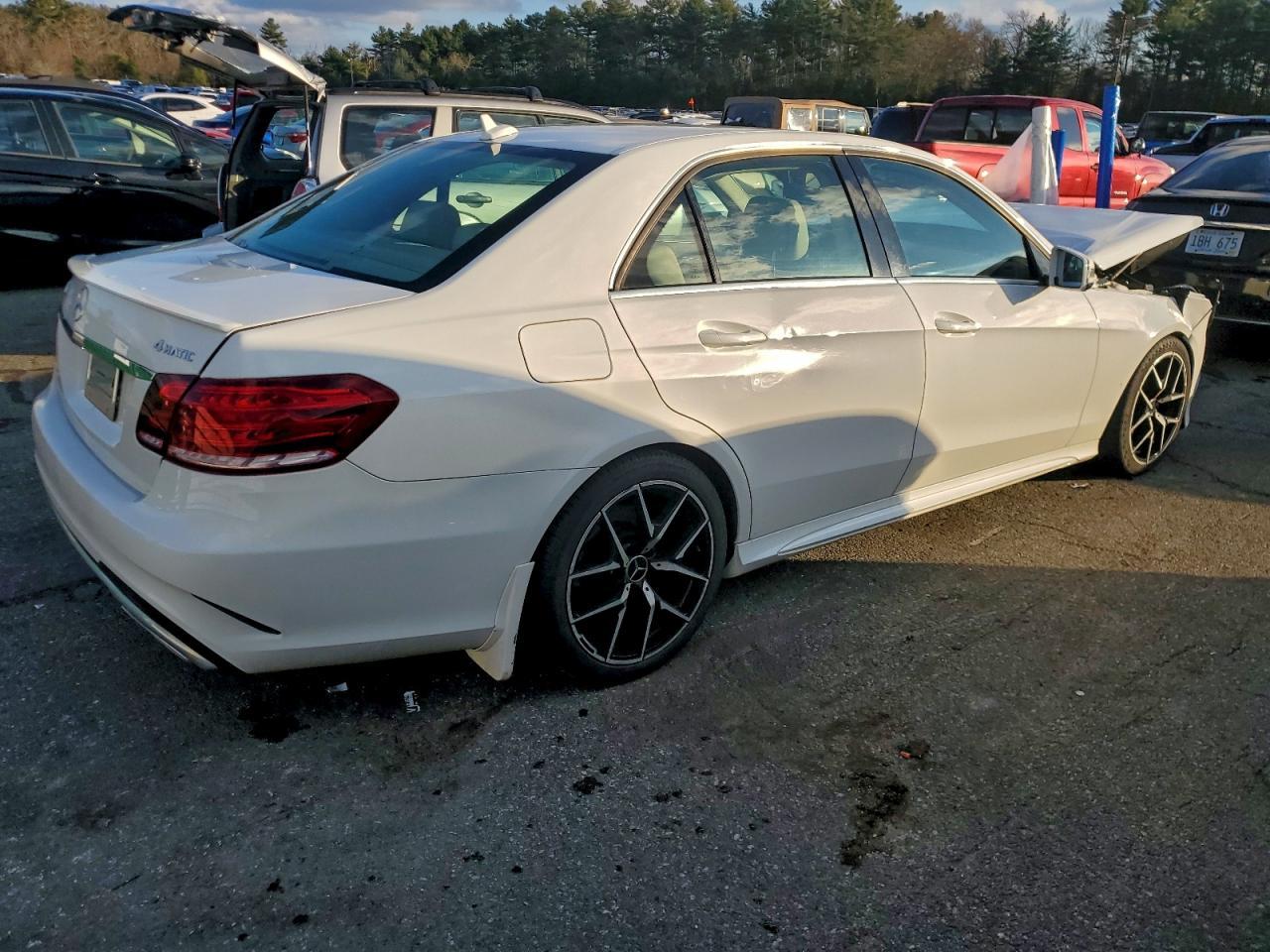 2014 MERCEDES-BENZ E-Class