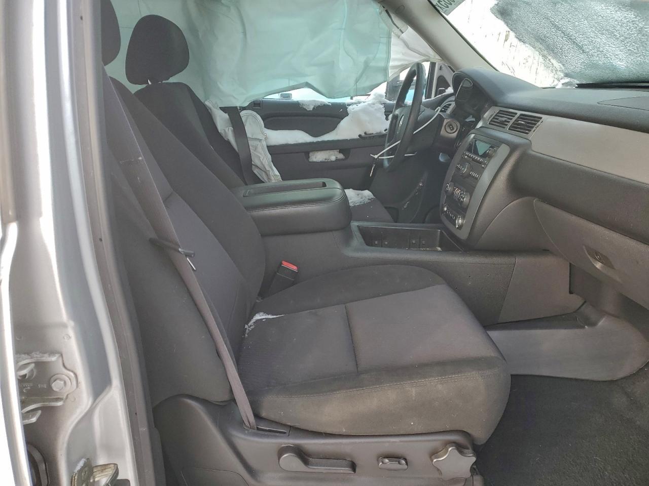 2011 CHEVROLET Suburban