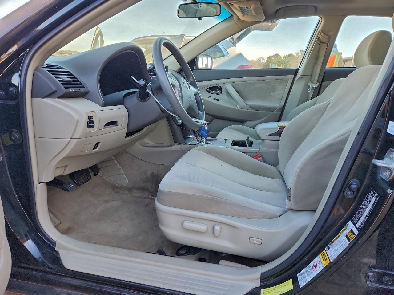2011 TOYOTA CAMRY