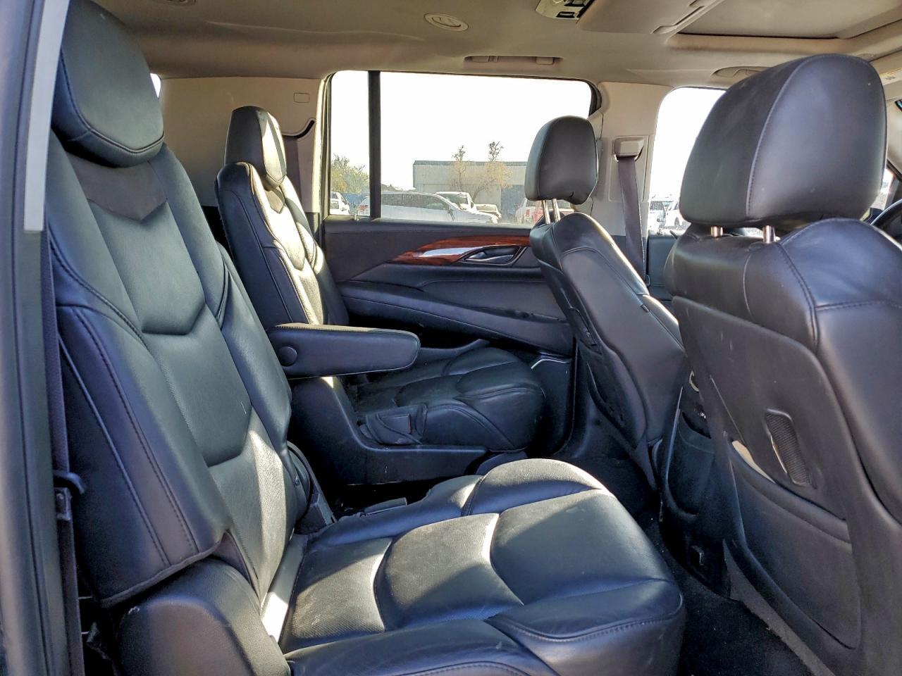 2015 CADILLAC Escalade ESV