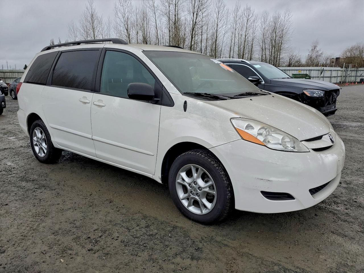 2006 TOYOTA SIENNA