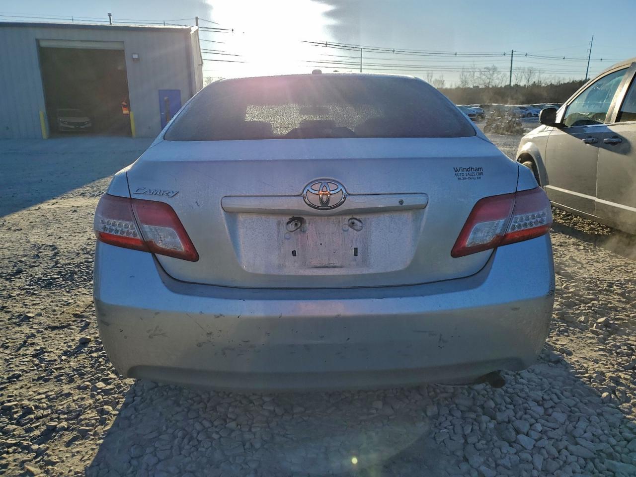 2011 TOYOTA CAMRY