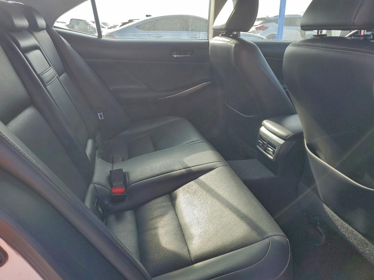 2015 LEXUS IS 250