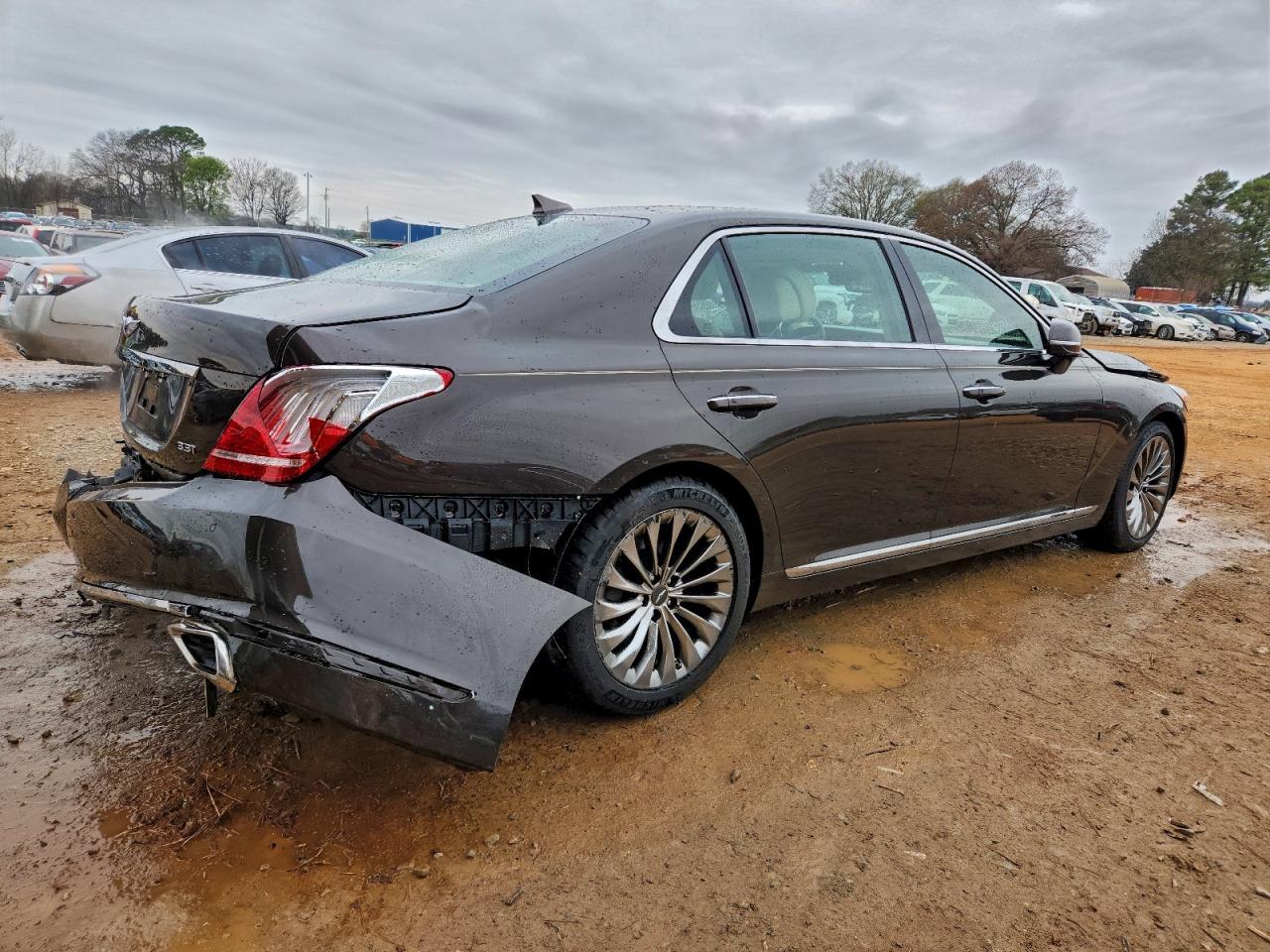 2017 GENESIS G90
