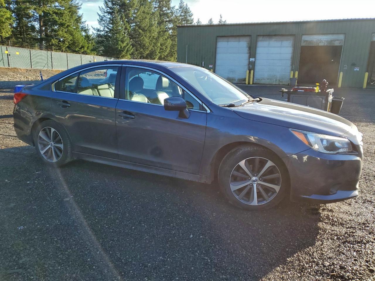 2017 SUBARU Legacy
