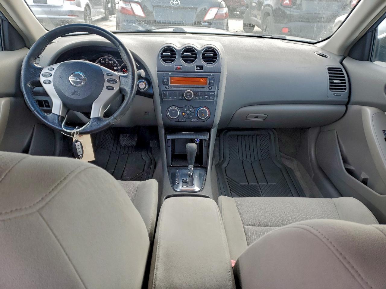 2010 NISSAN ALTIMA