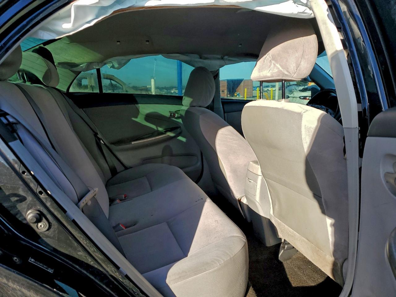 2011 TOYOTA COROLLA