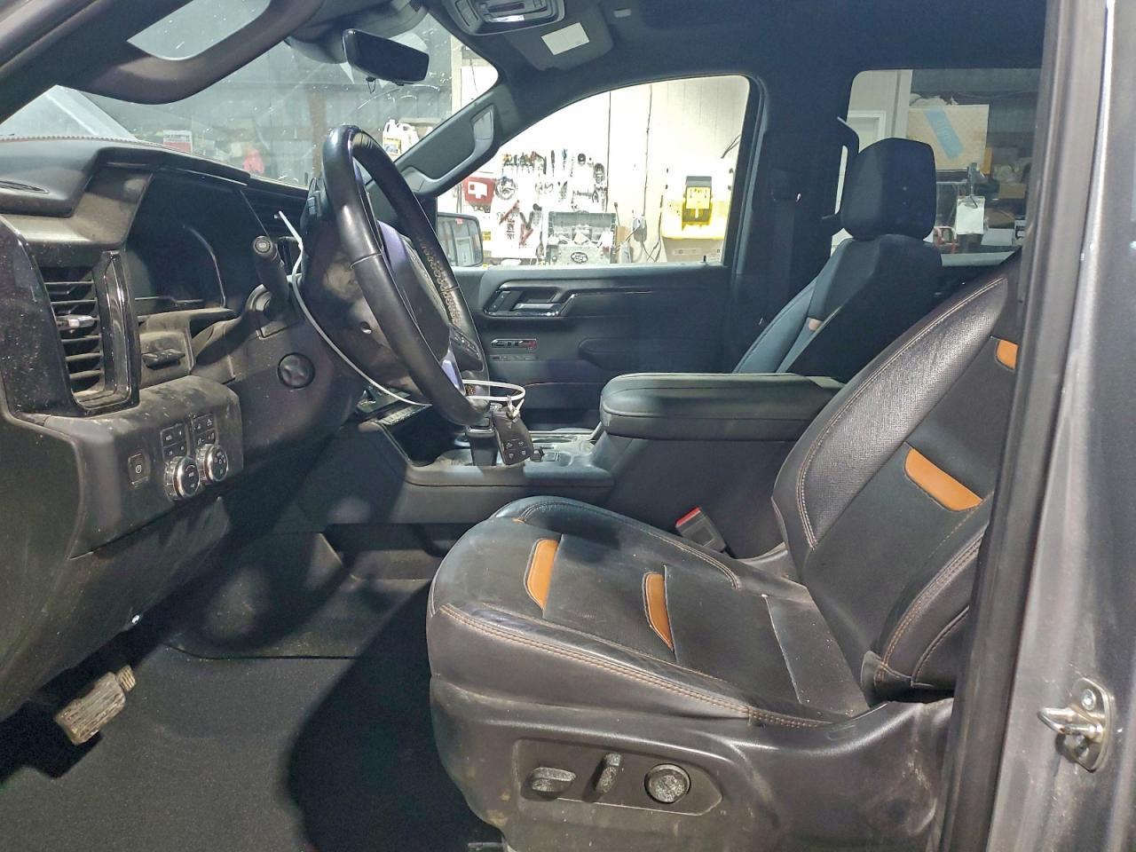 2023 GMC Sierra
