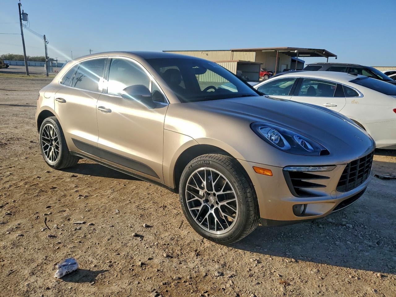 2015 PORSCHE Macan