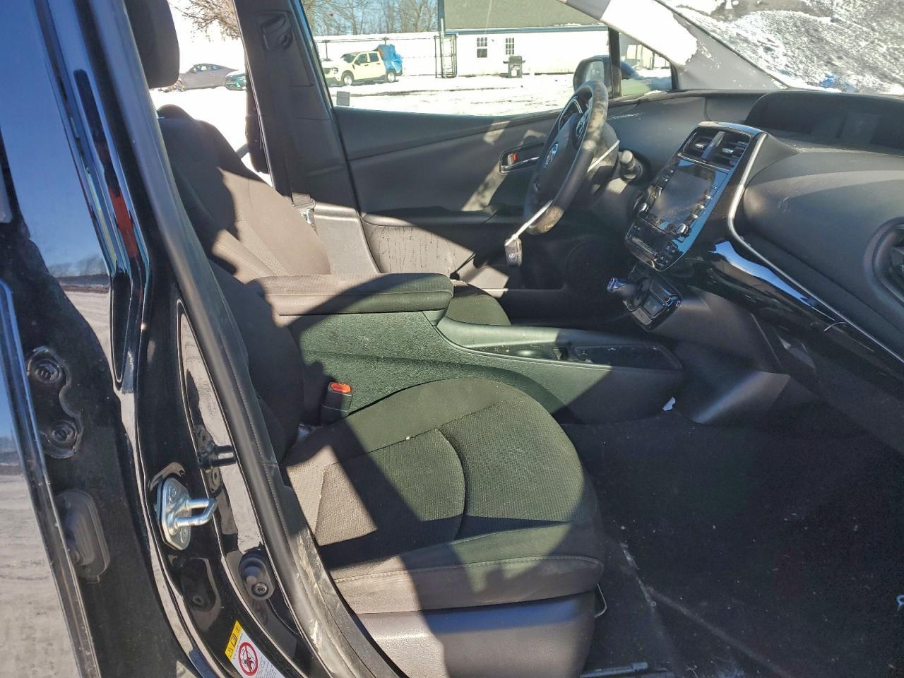 2022 TOYOTA PRIUS