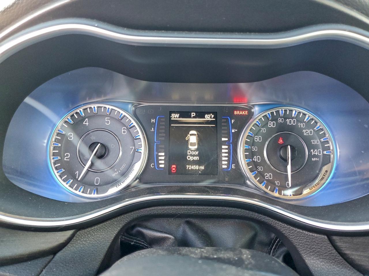 2015 CHRYSLER 200