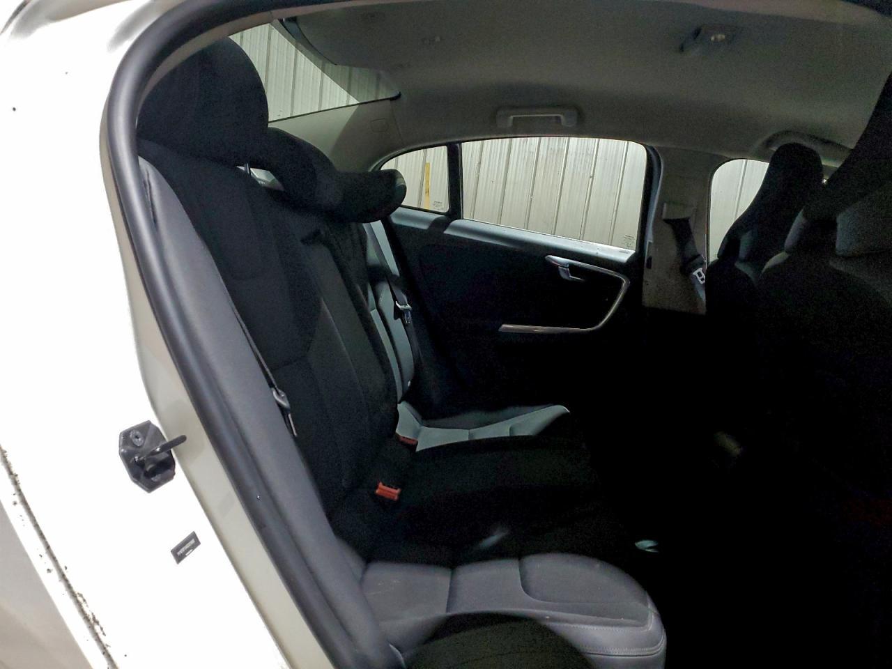 2013 VOLVO S60